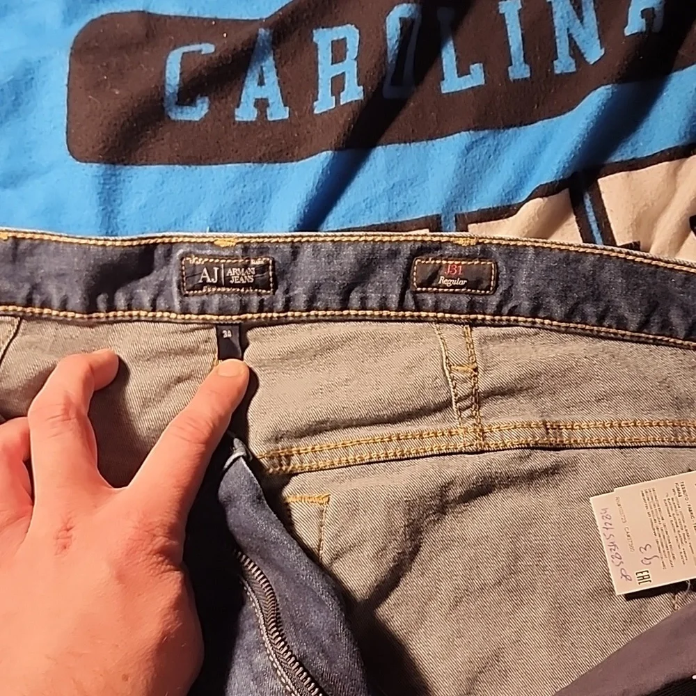 Armani Jeans - Picture 3 of 4